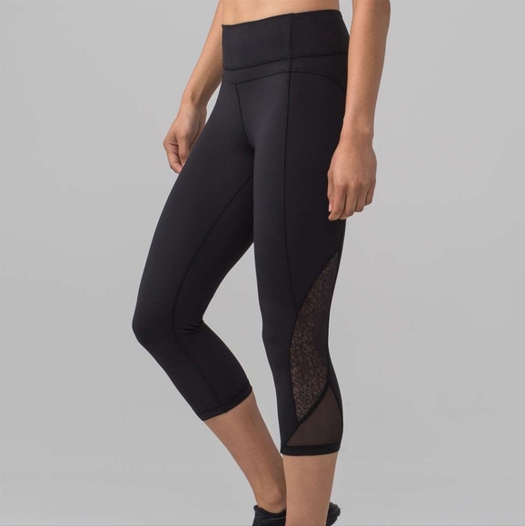 lululemon athletica Pants - NWOT 💎 Lululemon Luxtreme Twist & Train Crop (19")Black SIZE 6
